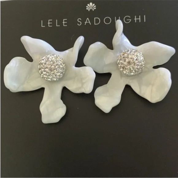 Lele Sadoughi ivory White Floral crystal stud Earrings - Picture 7 of 7